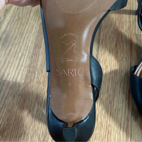 Sarto Half d'Orsay Pointed Toe Kitten Heel Pump - Picture 3 of 4